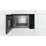Four à micro-ondes intégrée Bosch BFL520MB0