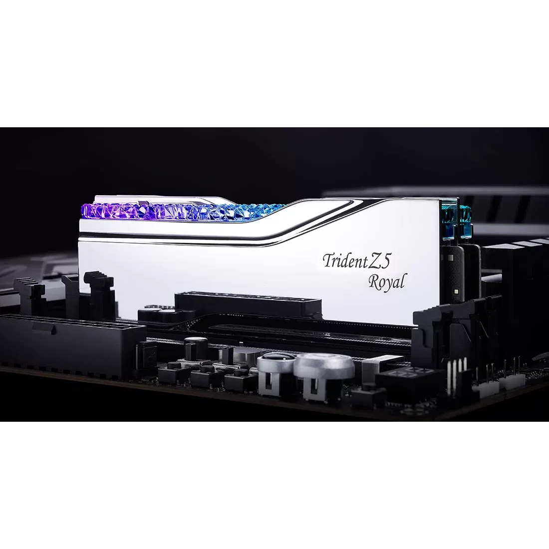 Mémoire vive 32GB DDR5 6000MHz G.Skill Trident Z5 Royal RGB (F5-6000J2836G16GX2-TR5S) (2x16GB KIT) - photo 4