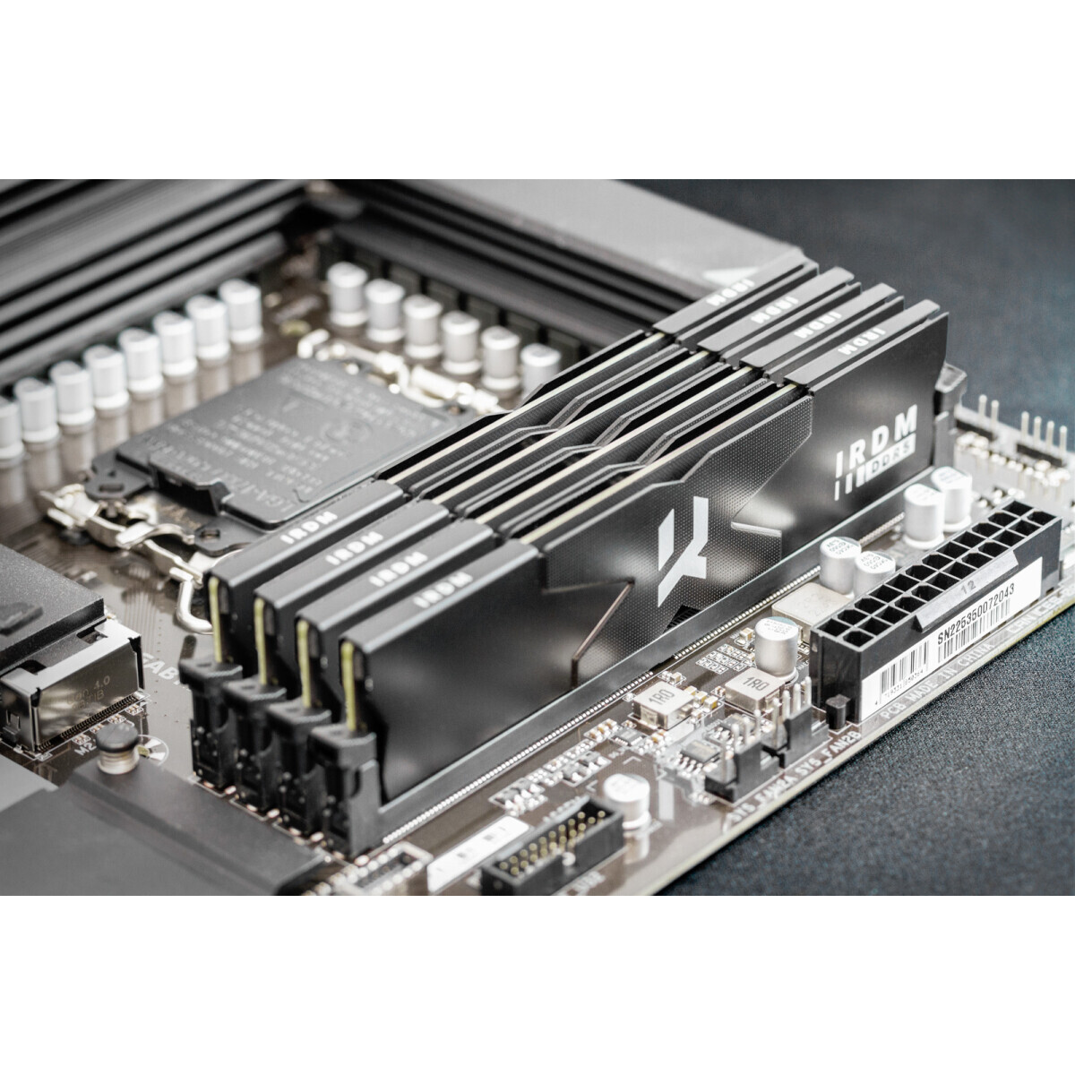 Mémoire vive 16GB DDR5 5600MHz GOODRAM IRDM (IR-5600D564L36S/16G) - photo 6