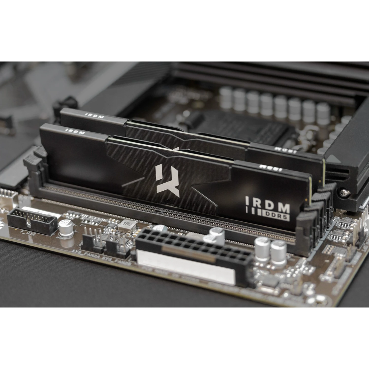 Mémoire vive 32GB DDR5 6000MHz GOODRAM IRDM (IR-6000D564L36S/32GDC) (2x16GB KIT) - photo 10